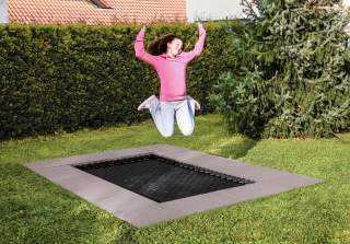 Bodentrampolin der Firma Rudolf Spielplatz, Spielplatzbauer, Spielplatzhersteller, Spielplatzgeräte, Schweiz