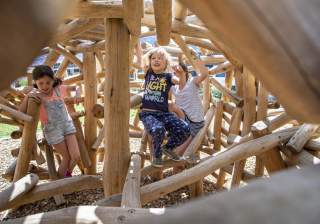 Biberbau der Firma Rudolf Spielplatz, Spielplatzbauer, Spielplatzhersteller, Spielplatzgeräte, Schweiz