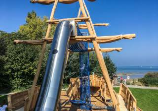 Spielschiff der Firma Rudolf Spielplatz, Spielplatzbauer, Spielplatzhersteller, Spielplatzgeräte, Schweiz