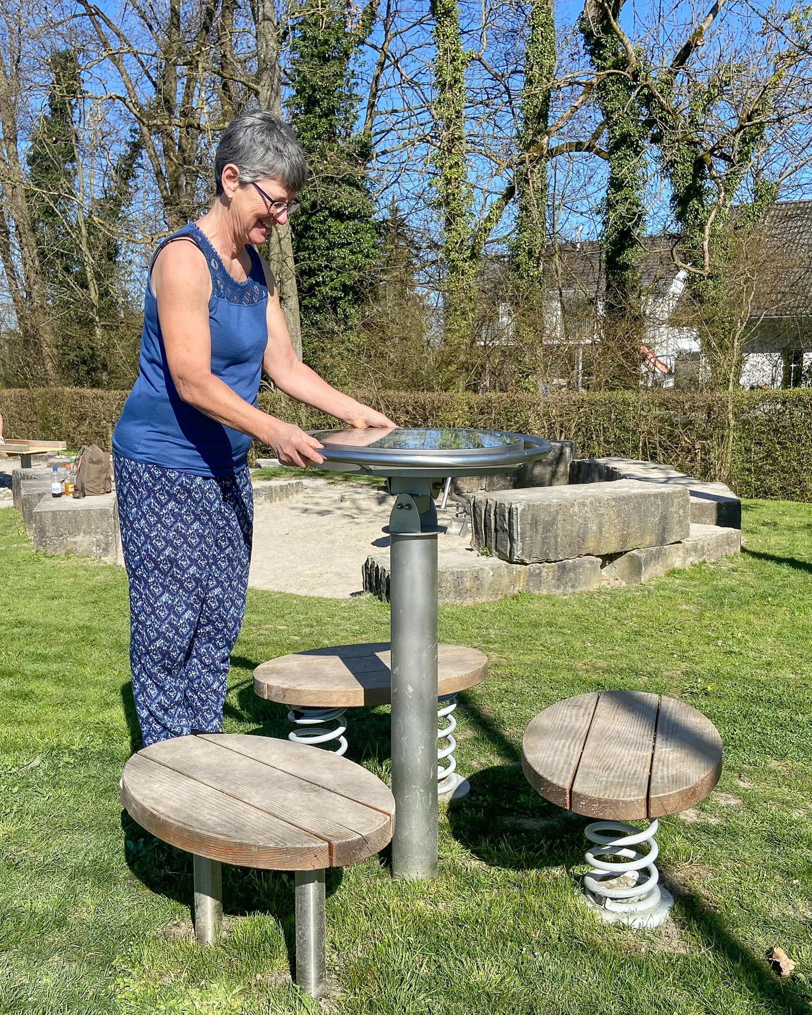 Geschicklichkeits Trainer der Firma Rudolf Spielplatz, Spielplatzbauer, Spielplatzhersteller, Spielplatzgeräte, Schweiz