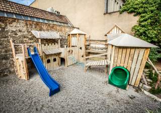 Burg der Firma Rudolf Spielplatz, Spielplatzbauer, Spielplatzhersteller, Spielplatzgeräte, Schweiz
