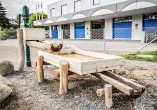 Wasser- und Matschanlage der Firma Rudolf Spielplatz, Spielplatzbauer, Spielplatzhersteller, Spielplatzgeräte, Schweiz