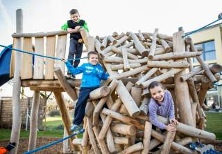 Bieberbau der Firma Rudolf Spielplatz, Spielplatzbauer, Spielplatzhersteller, Spielplatzgeräte, Schweiz